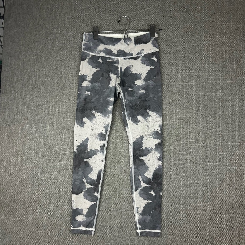 Lululemon‎ Athletica Gray Floral High Rise Yoga Leggings Athletic Pants - Size 6